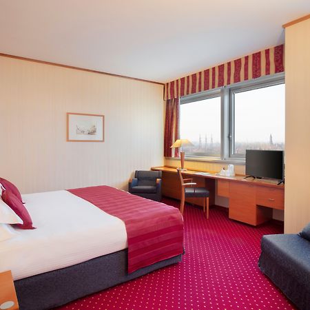Hotel Crowne Plaza Milan Linate By Ihg à San Donato Milanese Extérieur photo