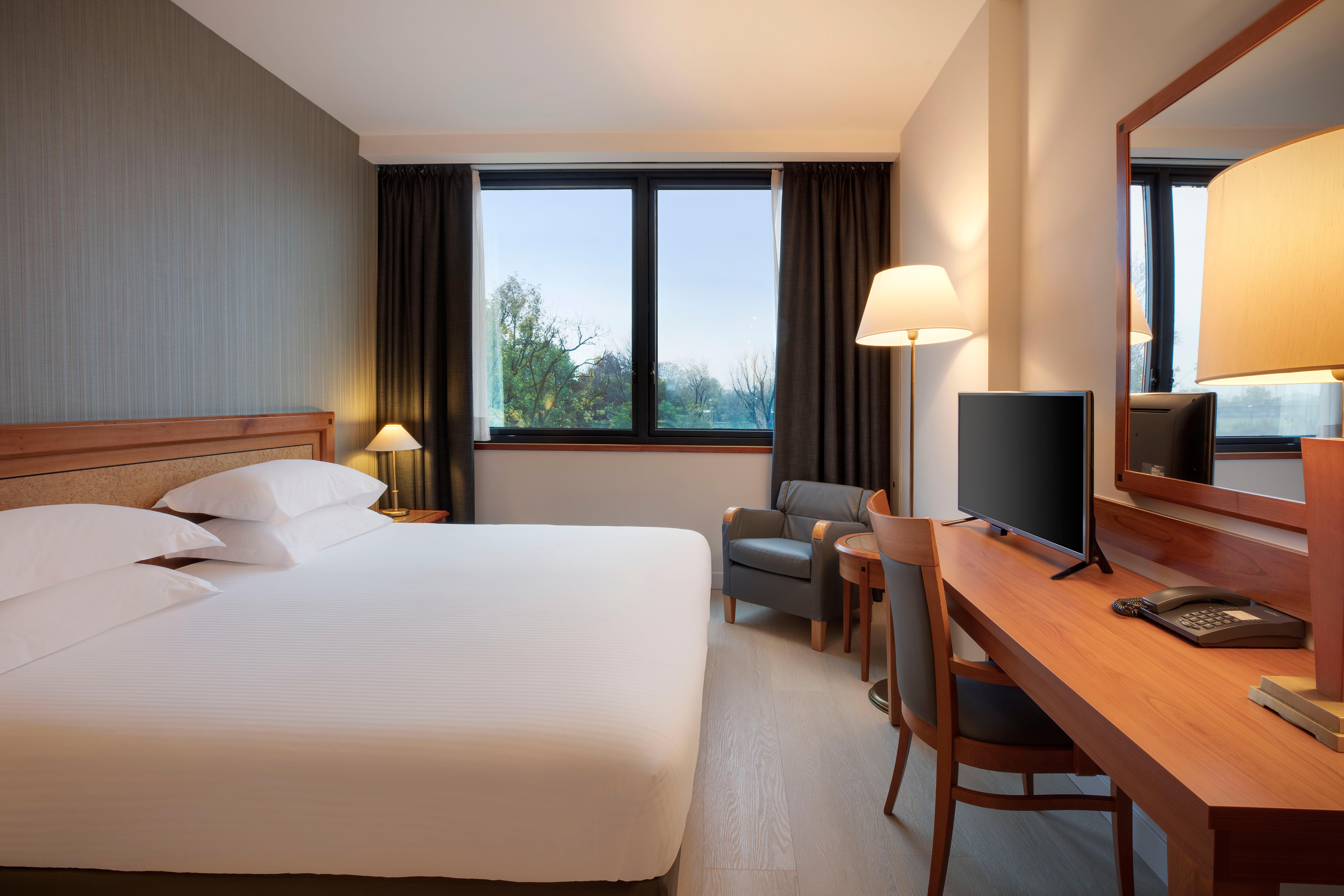 Hotel Crowne Plaza Milan Linate By Ihg à San Donato Milanese Extérieur photo