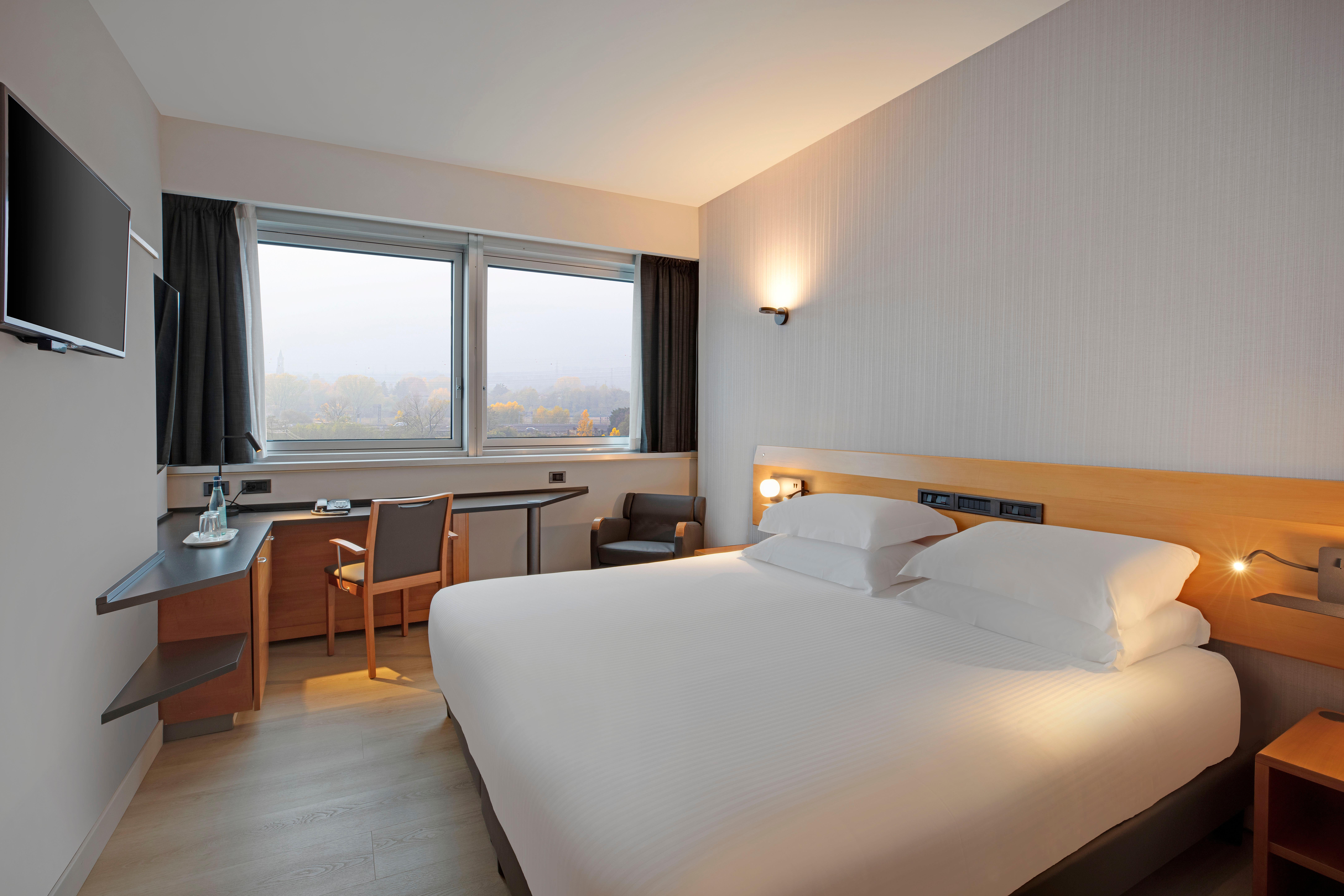 Hotel Crowne Plaza Milan Linate By Ihg à San Donato Milanese Extérieur photo