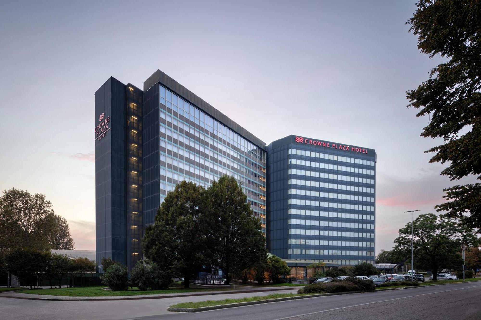 Hotel Crowne Plaza Milan Linate By Ihg à San Donato Milanese Extérieur photo