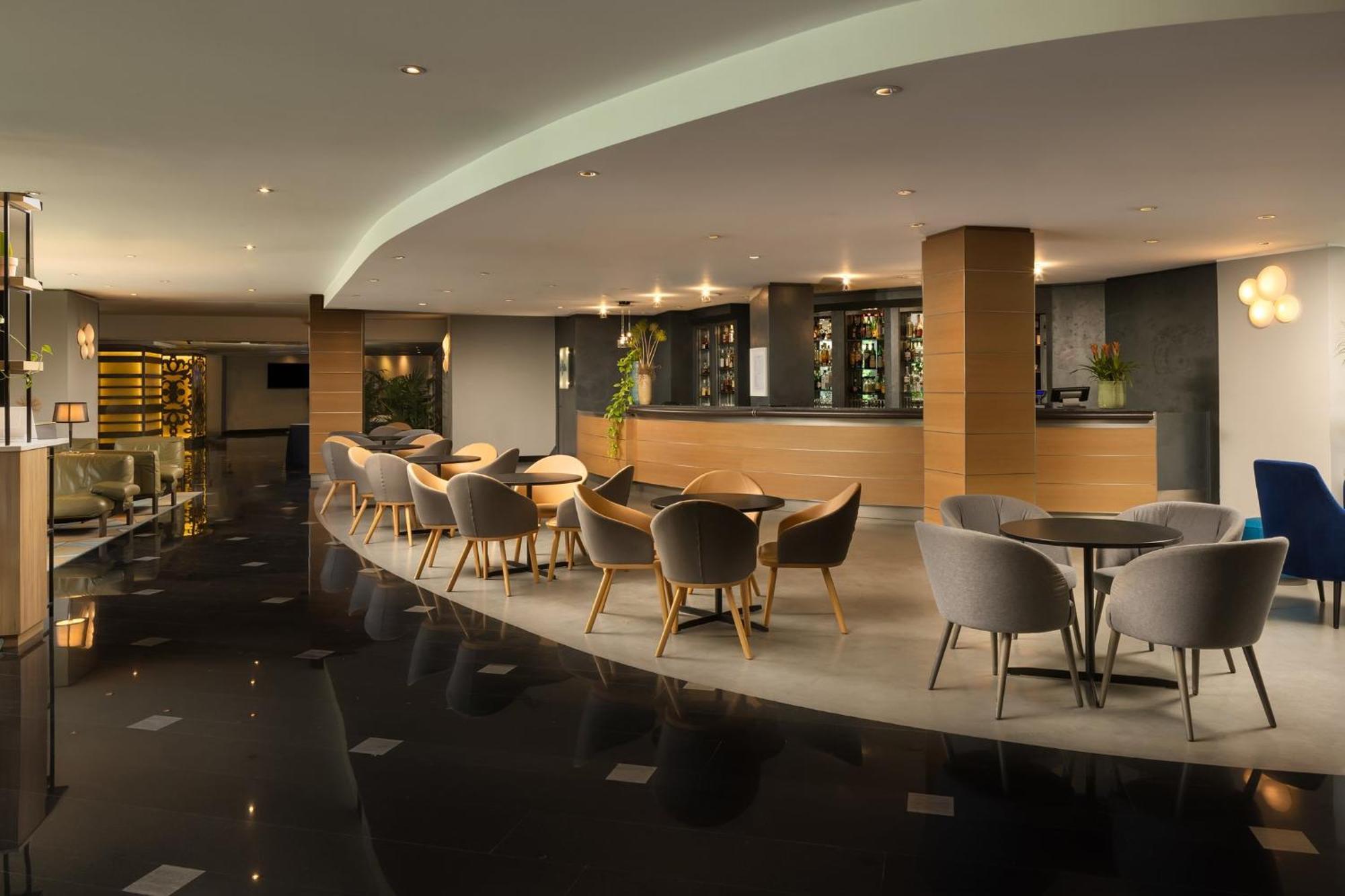Hotel Crowne Plaza Milan Linate By Ihg à San Donato Milanese Extérieur photo